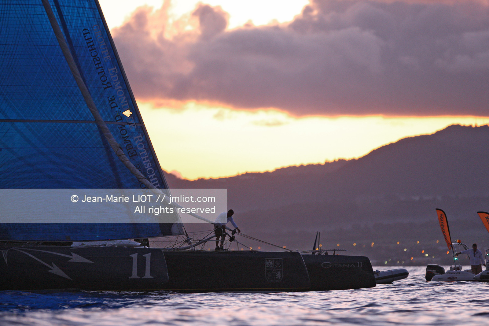 ROUTE DU RHUM 2010 - ARRIVEE YANN GUICHARD