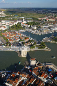 LA ROCHELLE.PHOTO © JEAN-MARIE LIOT..