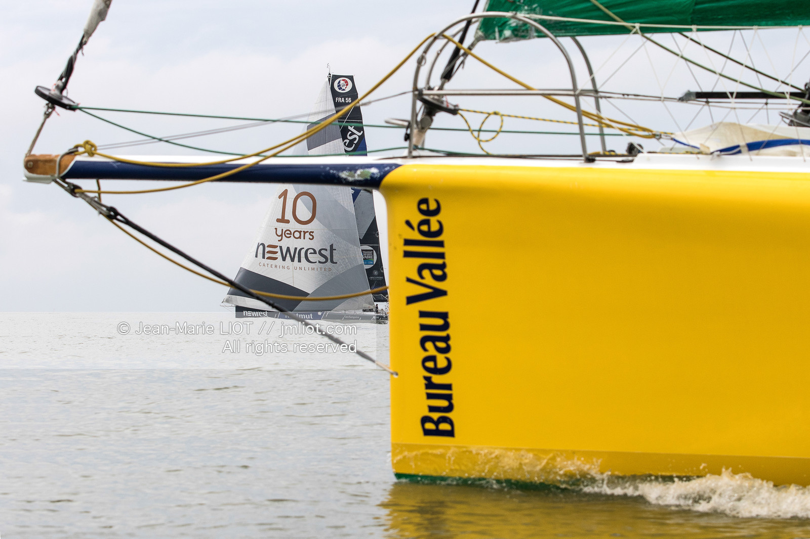 ARRIVEE BUREAU VALLEE