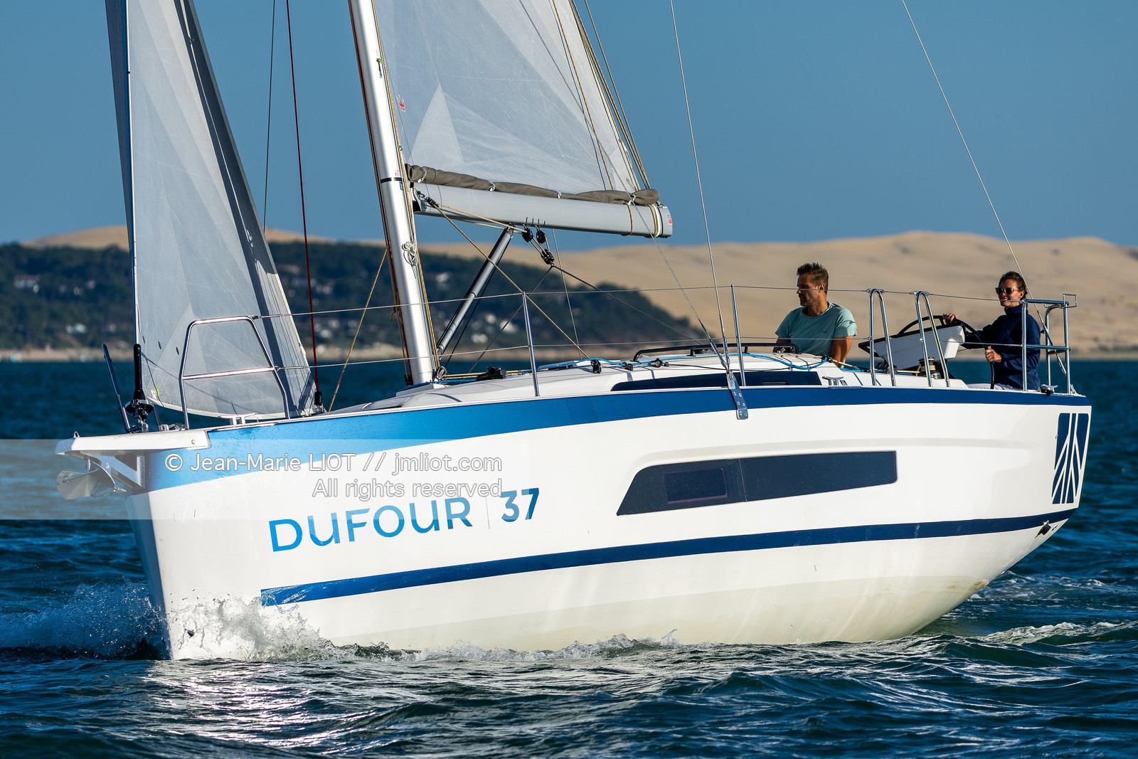 DUFOUR YACHTS 2022 - DUFOUR 37