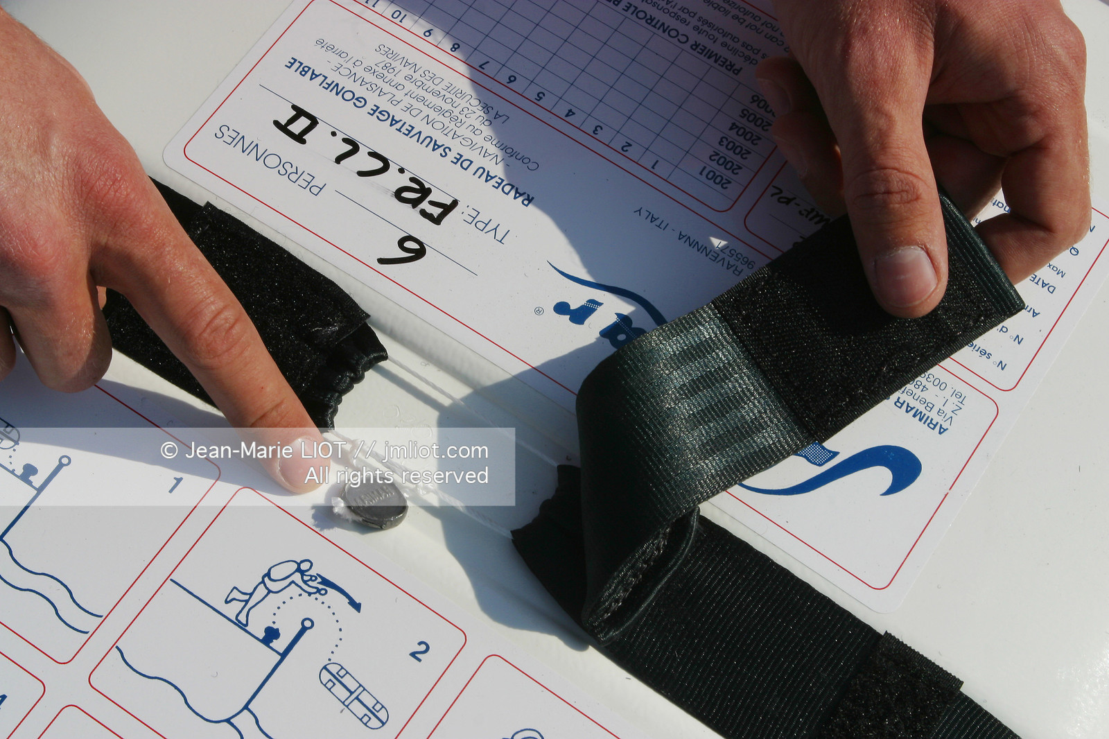 ACCASTILLAGE-ELECTRONIQUE-MECANIQUE-PLAISANCE