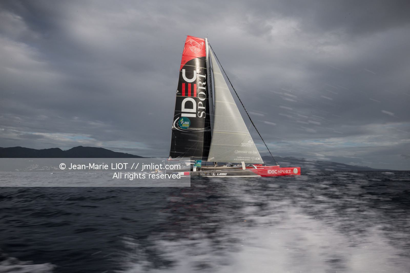 FRANCIS JOYON - ROUTE DU RHUM 2018 - ARRIVEE