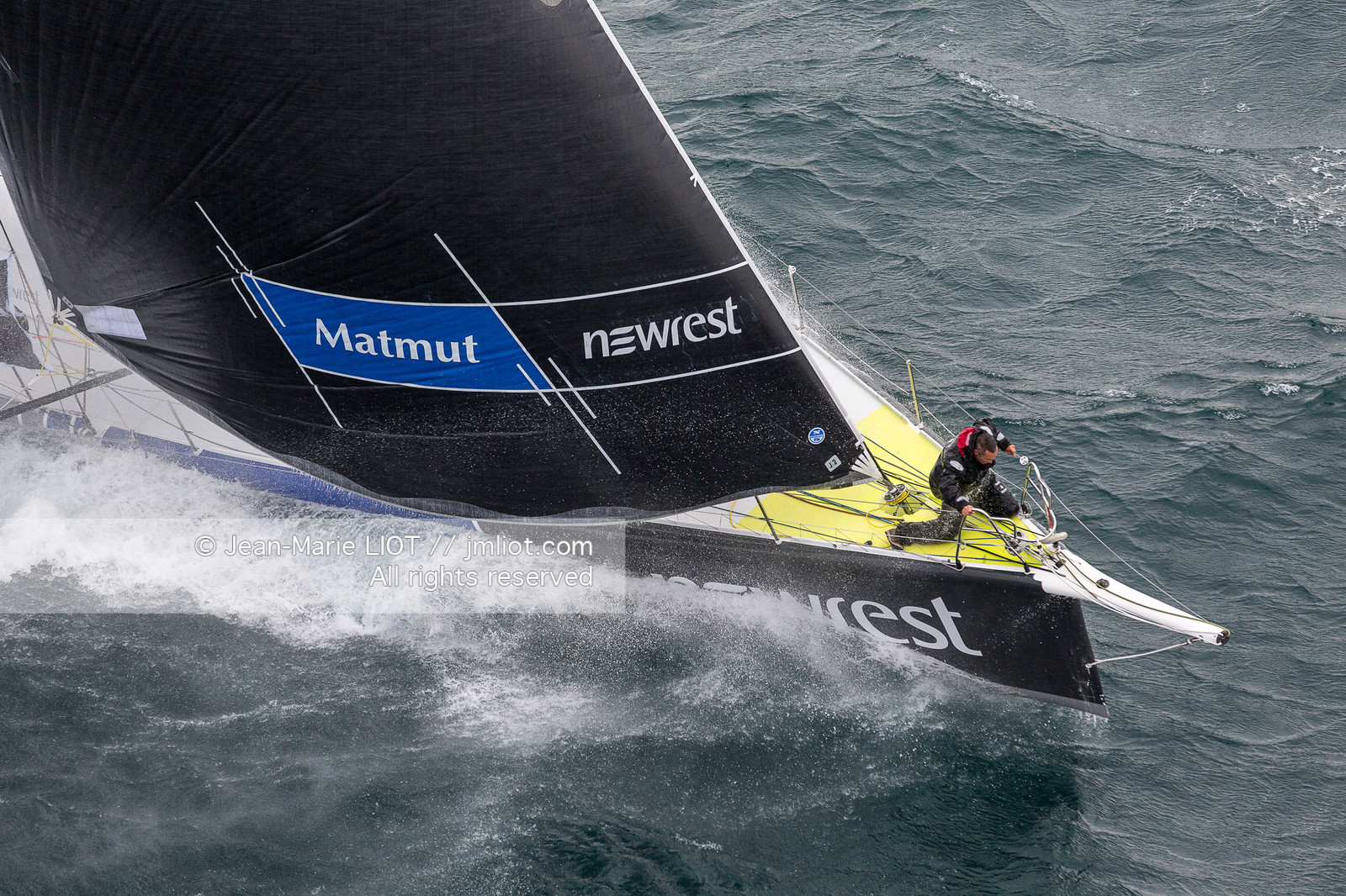 FABRICE AMEDEO - NEWREST-MATMUT - VENDEE GLOBE 2016-2017