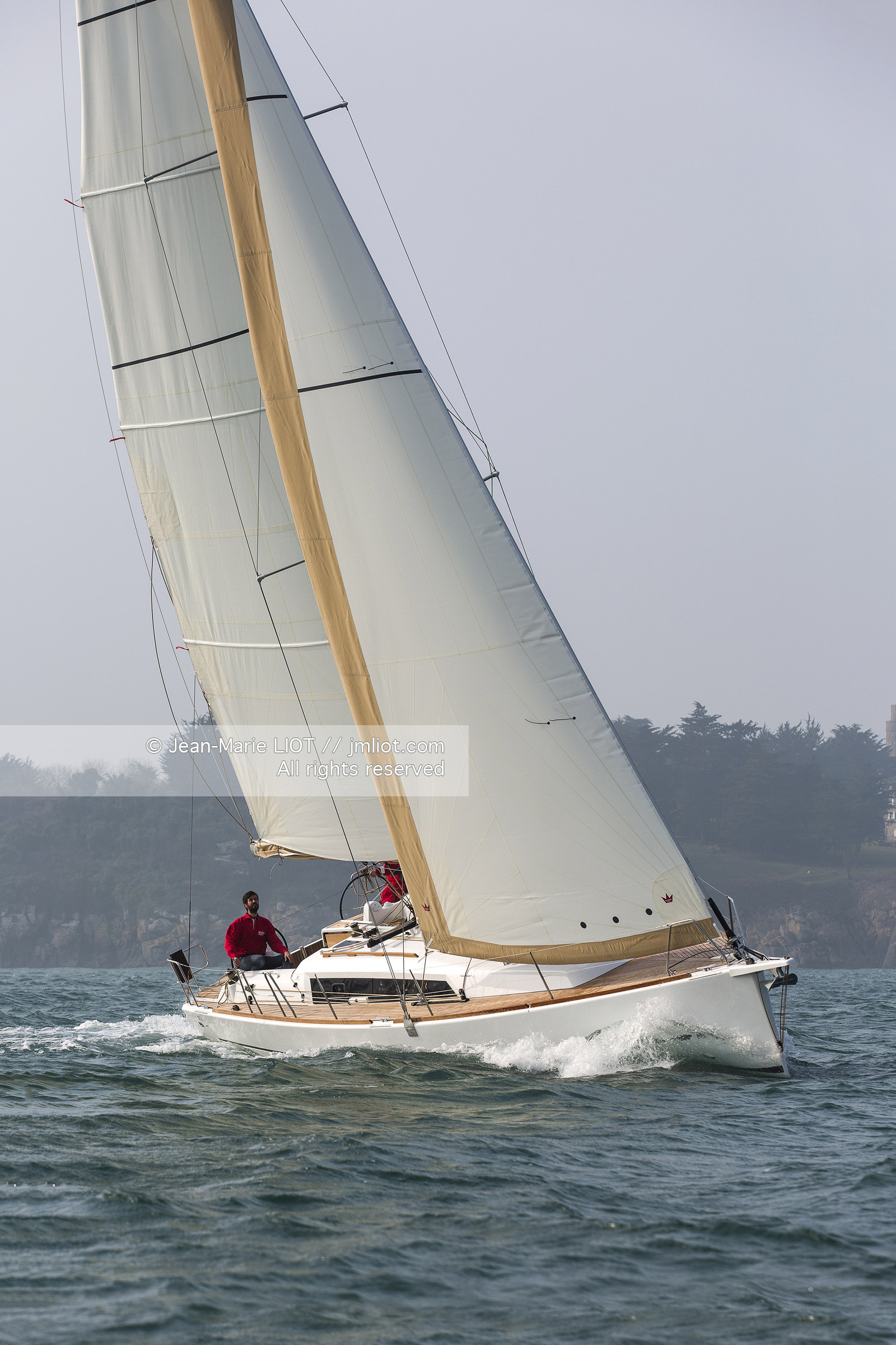 VOILE MAGAZINE - 100 MILLES A BORD