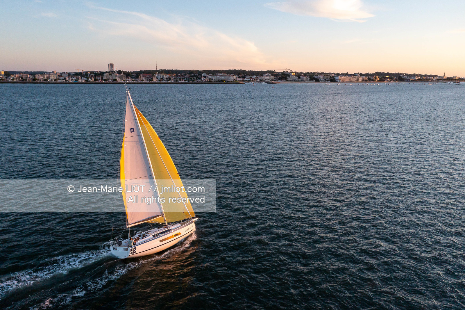 DUFOUR YACHTS 2022 - DUFOUR 37