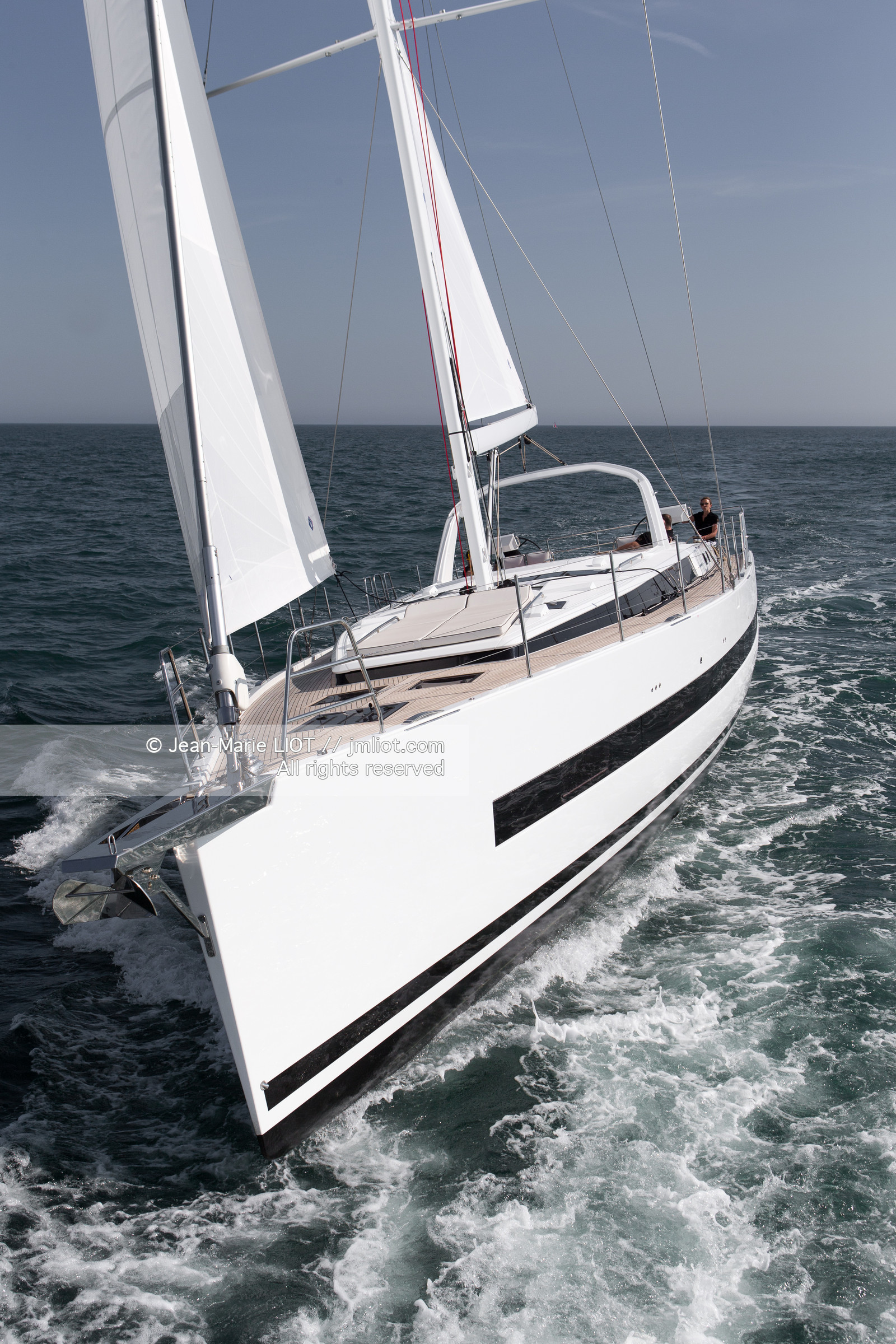 OCEANIS YACHT 62
