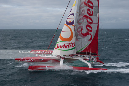 MAXI TRIMARAN SODEBO - THOMAS COVILLE - RECORD TOUR DU MONDE EN SOLITAIRE - 2008..