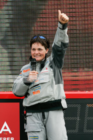 .   .Start Ellen MacArthur onboard maxi-trimaran B&Q Castorama, trying to beat Solo Handed Round the World record, in Falmouth (GB), on november 27, 2004, photo : Jean-Marie LIOT - www.jmliot.com