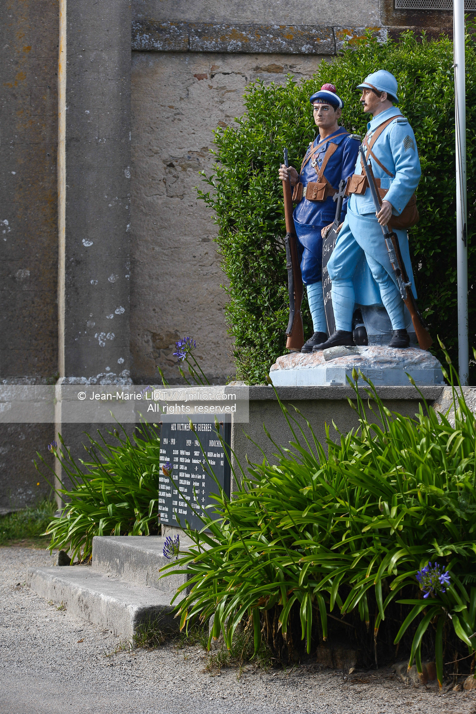 VOIILES ET VOILIERS - ILES OUBLIEES - ILE DE MOLENE