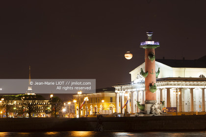 .Russia, Saint Petersburg, listed as World Heritage by UNESCO, the columns on the headland of Vasilievsky Island during the Nuits Blanches events (Sleepless Nights)