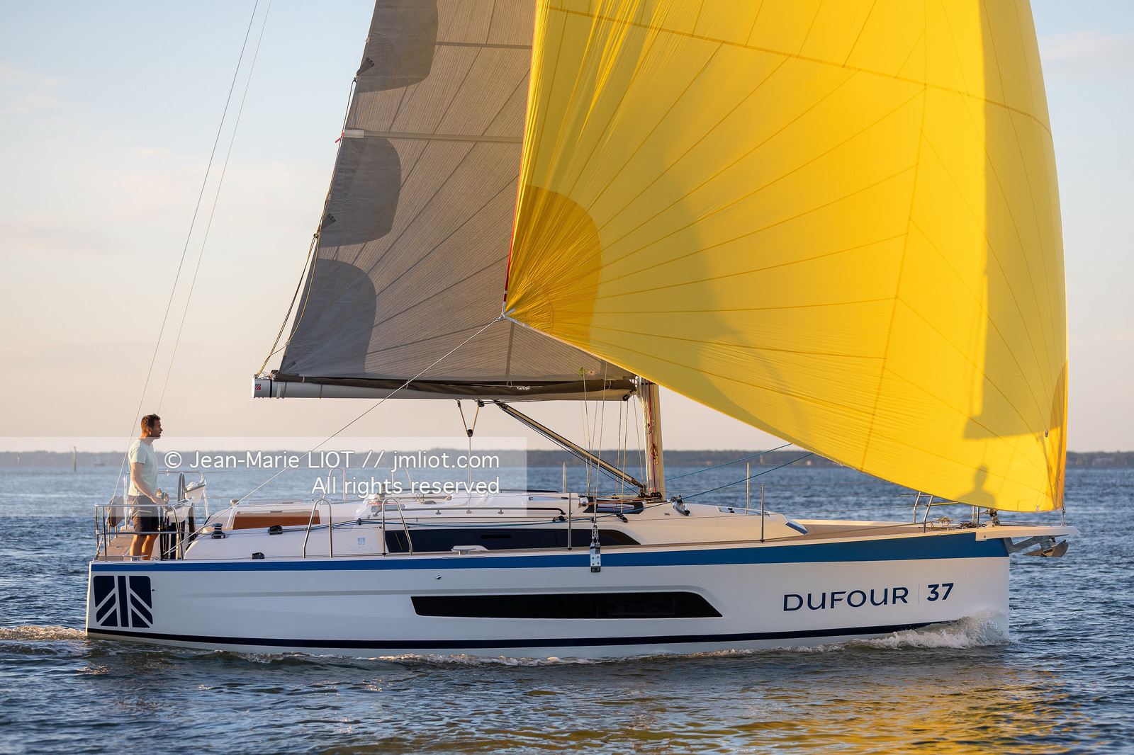 DUFOUR YACHTS 2022 - DUFOUR 37