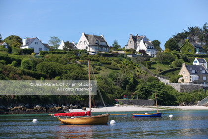 VOIILES ET VOILIERS - ILES OUBLIEES - ILE DE MOLENE