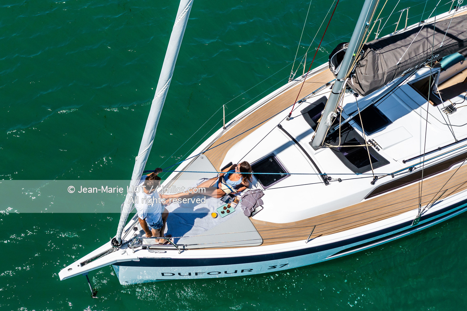 DUFOUR YACHTS 2022 - DUFOUR 37