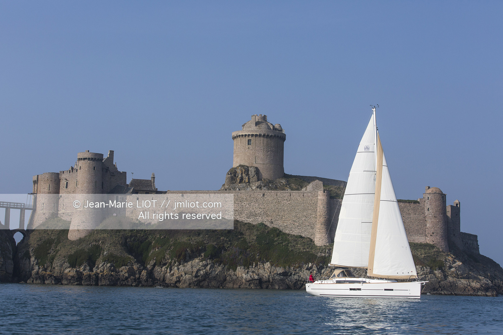 VOILE MAGAZINE - 100 MILLES A BORD