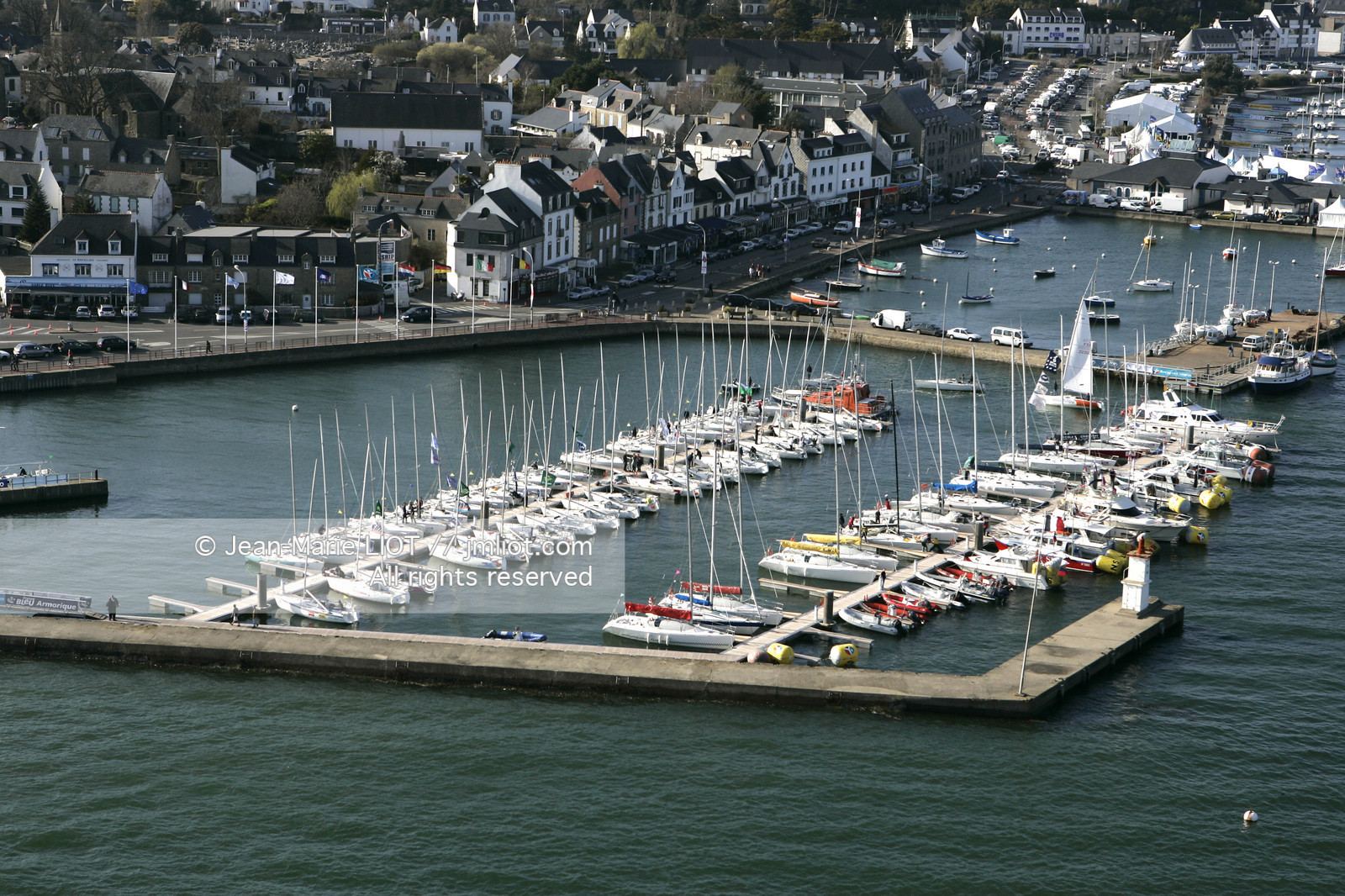 LA TRINITE-SUR-MER. VUE AERIENNE.PHOTO © JEAN-MARIE LIOT.