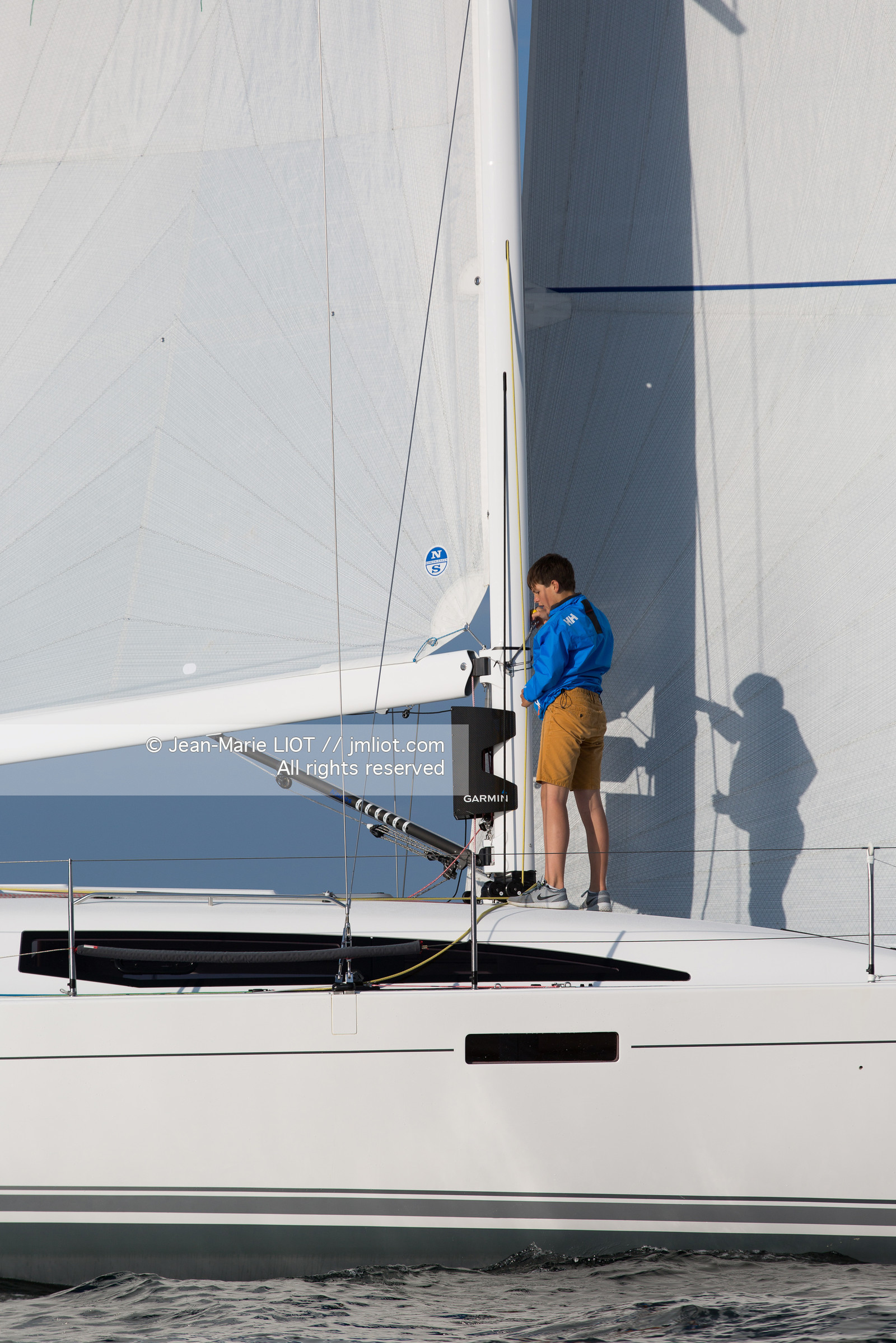 J COMPOSITES 2016 - J112E