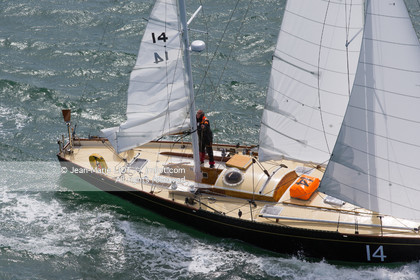 LOICK PEYRON A BORD DE PEN DUICK II