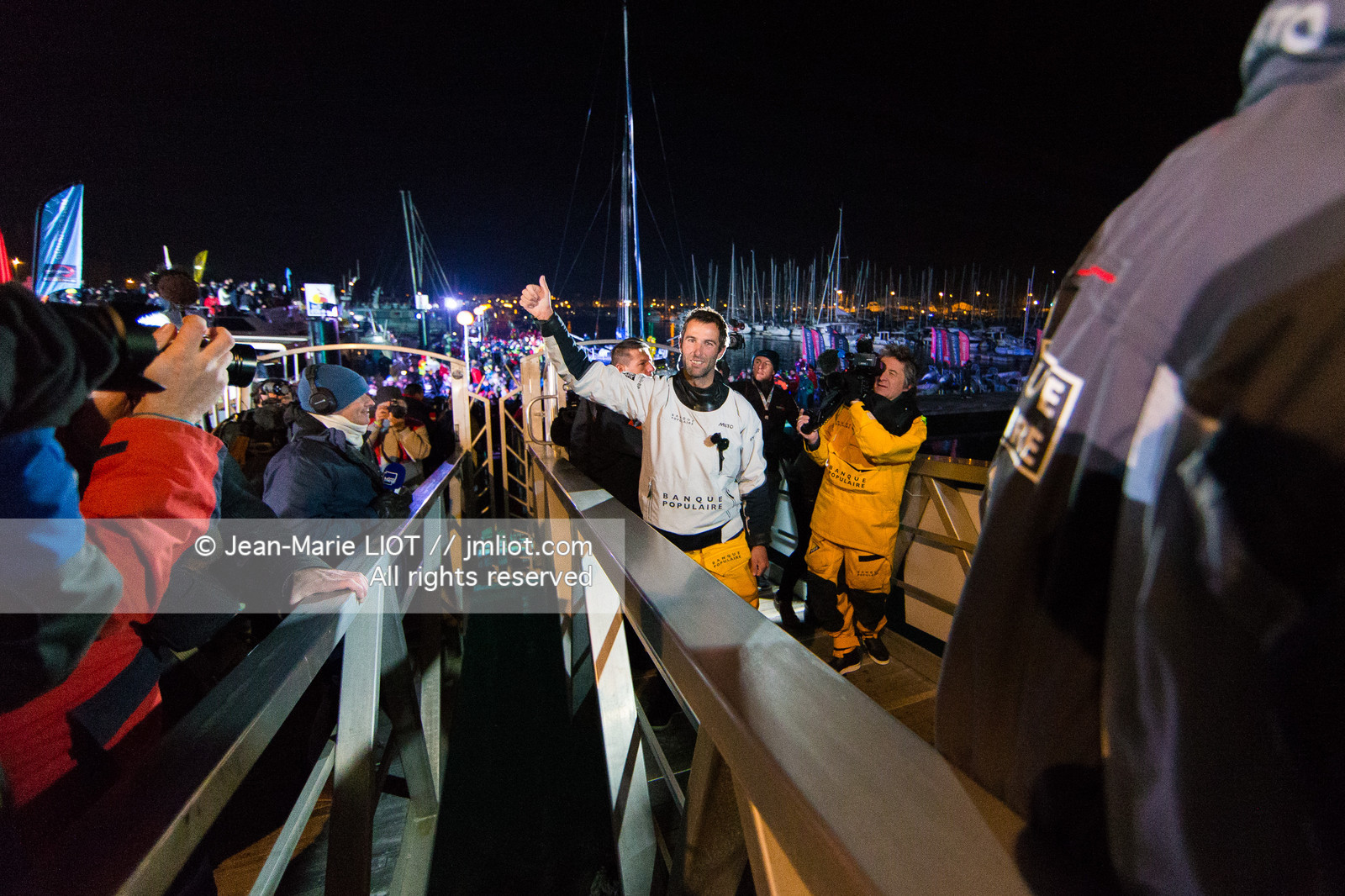 Les Sables d'Olonne, le 19 janvier 2017 arrivée d'Armel Le Cléac'h (FR) skipper de l'imoca Banque Populaire arrive 1er du Vendee globe 2016-2017. Photo © Jean-Marie Liot   DPPI