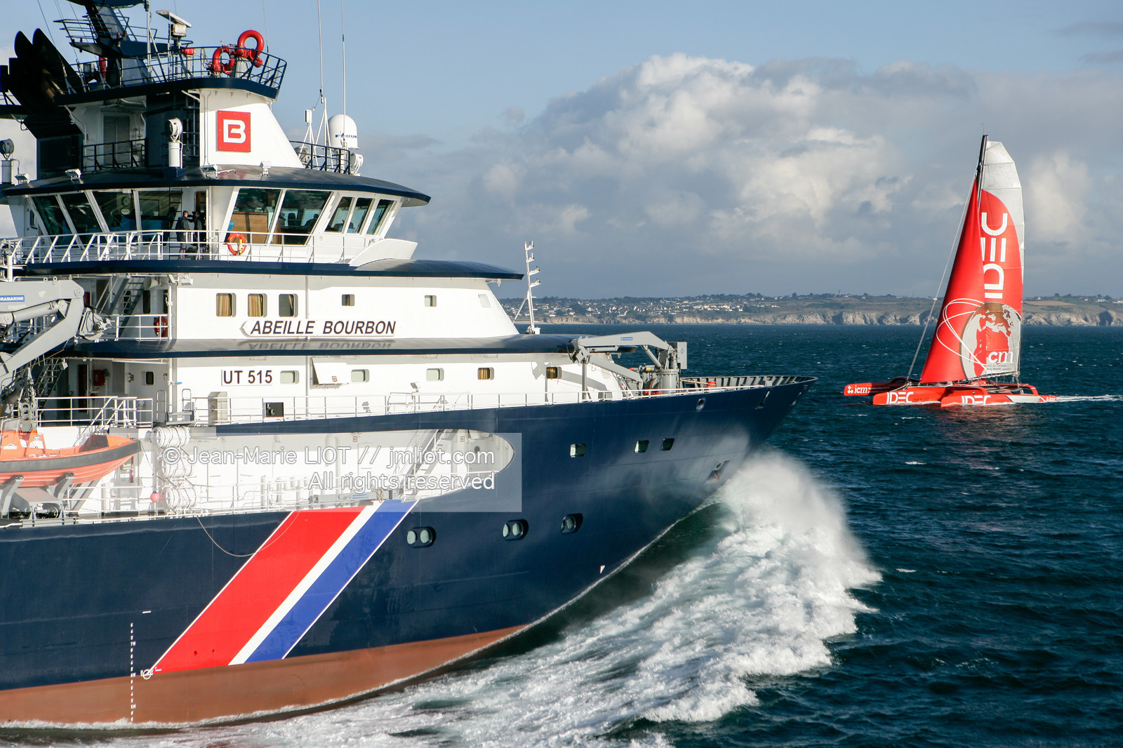 SAILING IDEC & FRANCIS JOYON