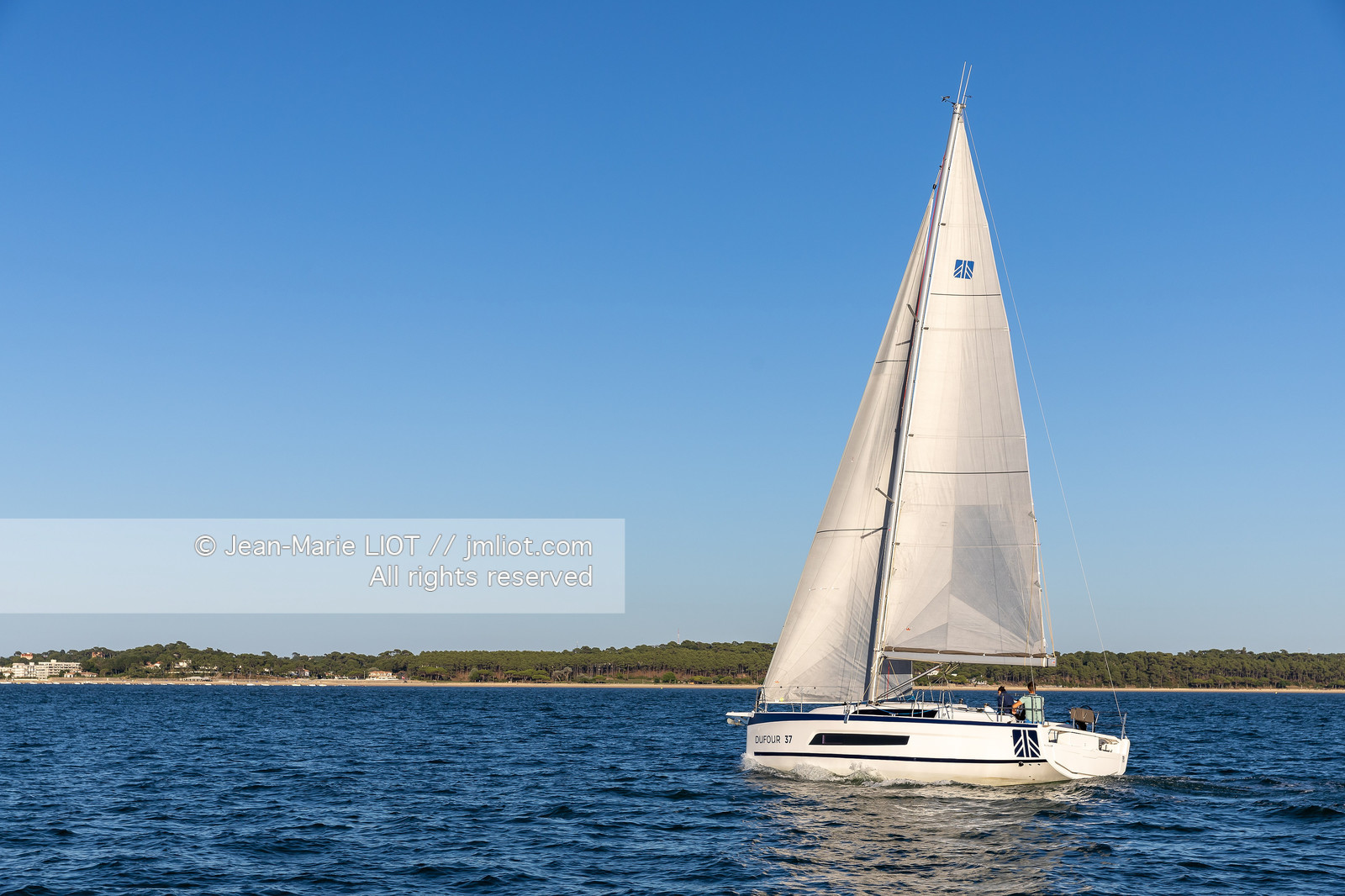 DUFOUR YACHTS 2022 - DUFOUR 37