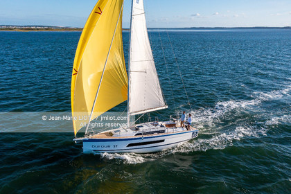 DUFOUR YACHTS 2022 - DUFOUR 37