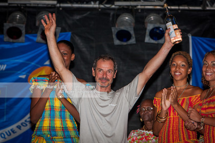 ROUTE DU RHUM 2010 - ARRIVEE DE MARC GUILLEMOT