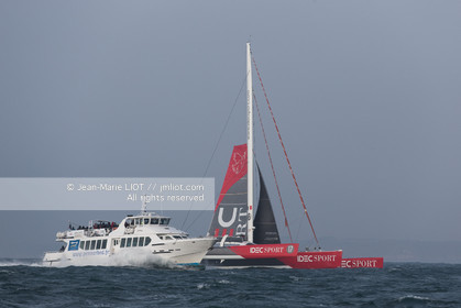 IDEC SPORT- ARRIVEE  RECORD TROPHEE JULES VERNE