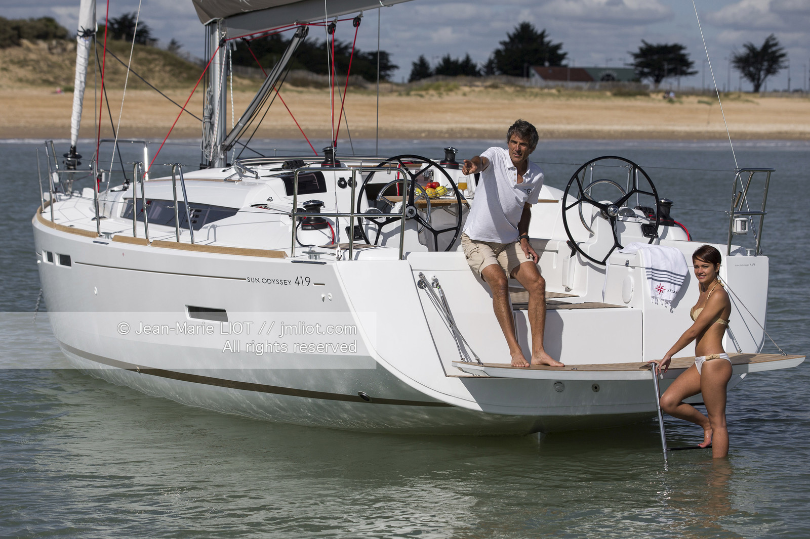 Ile de Ré, 23 09 2015, pour le chantier Jeanneau, le nouveau Jeanneau Sun Odyssey 419. Photo © Jean-Marie LIOT   Jeanneau