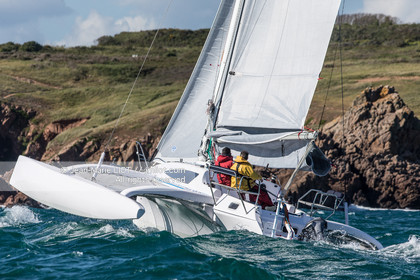 VOILE MAGAZINE - CORSAIR CRUZE 970