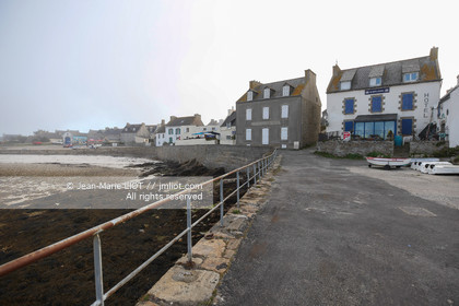VOIILES ET VOILIERS - ILES OUBLIEES - ILE DE MOLENE