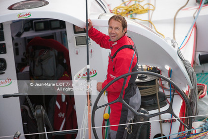 MAXI TRIMARAN SODEBO - THOMAS COVILLE - RECORD TOUR DU MONDE EN SOLITAIRE - 2008..