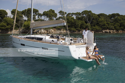 DUFOUR 46O.