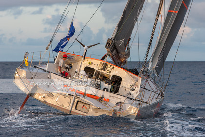 ROUTE DU RHUM 2010 - ARRIVEE DE MARC GUILLEMOT
