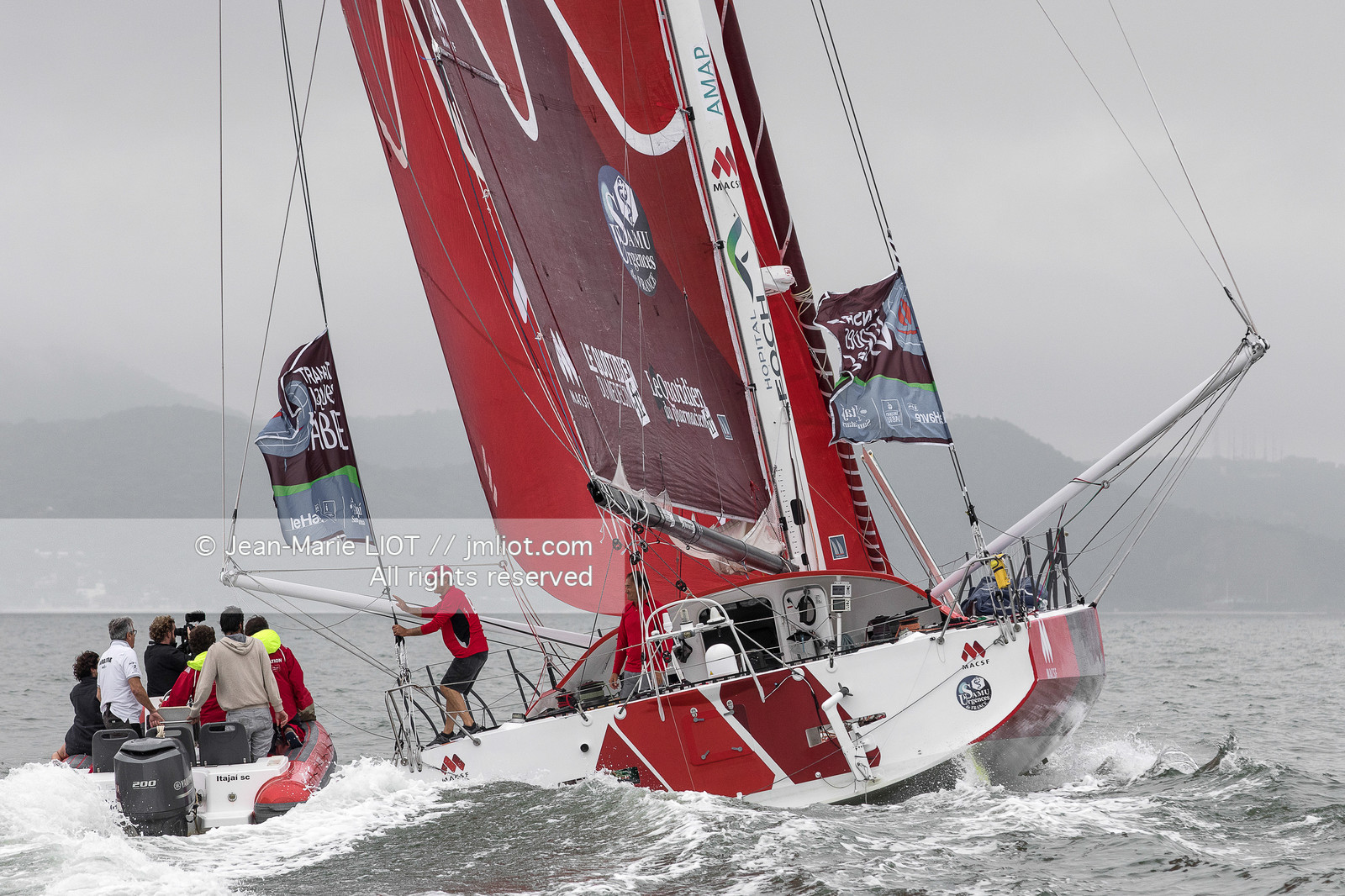 Itajaï (Brazil) le 13 novembre 2015, arrivée de Bertrand de broc et Marc Guillemot à bord de l'imoca MACSF. Photo © Jean-Marie Liot   DPPI..