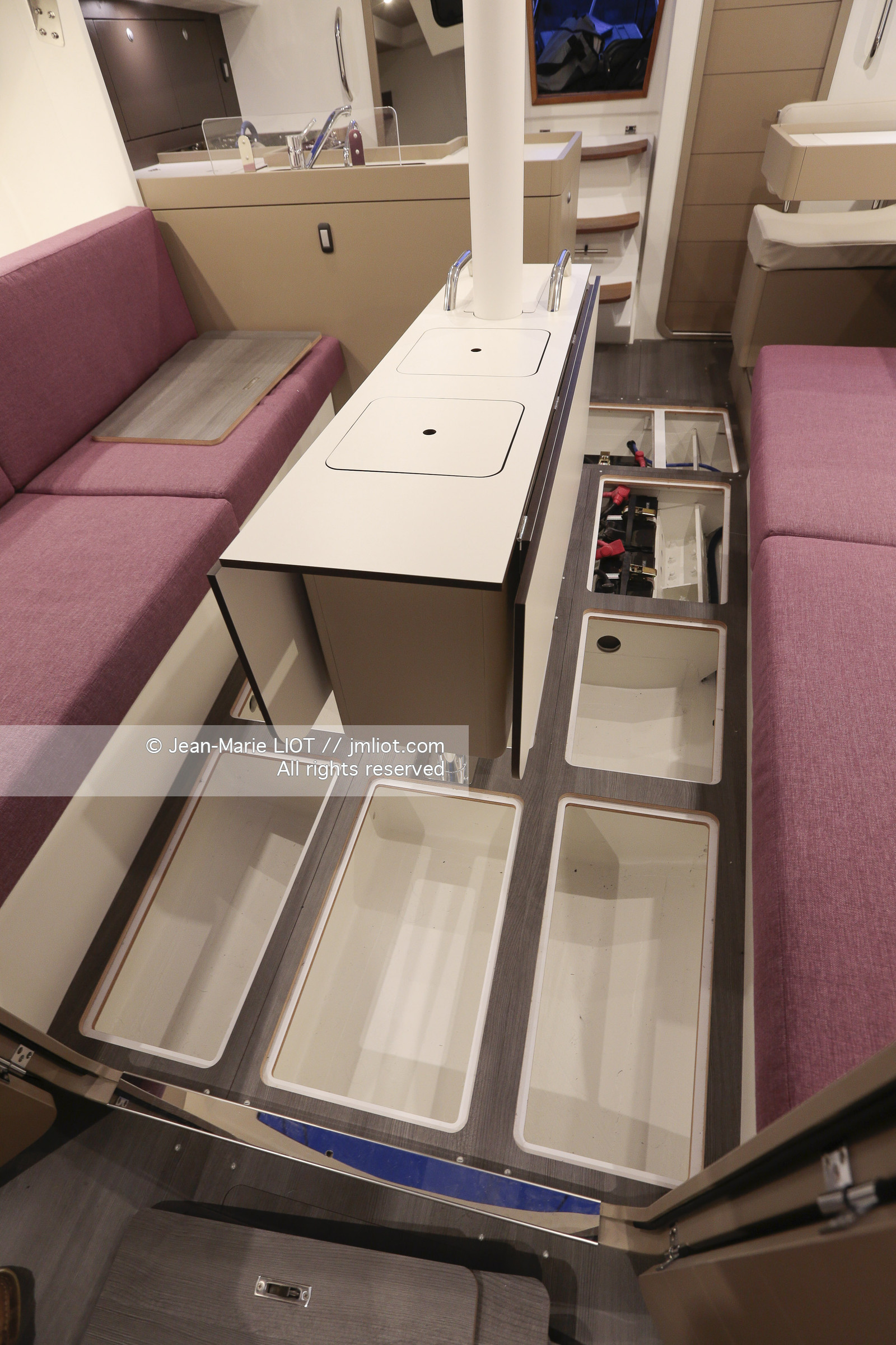 RM 10,70 - RM YACHTS