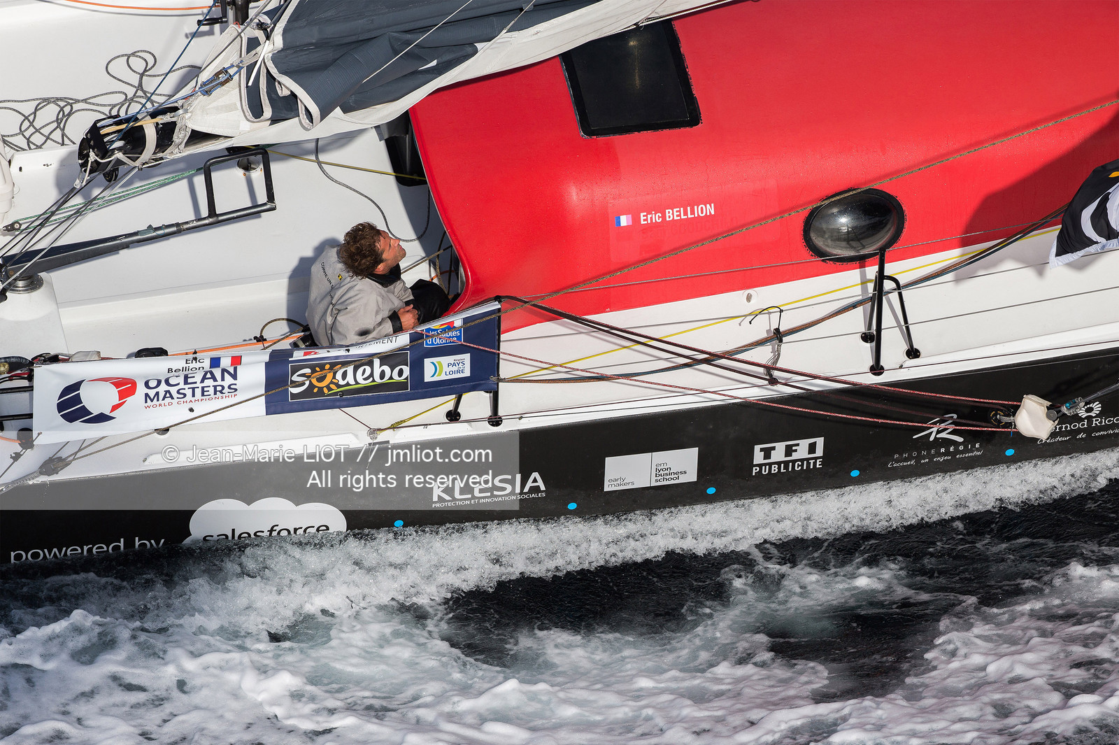 ERIC BELLION - COMME UN SEUL HOMME - VENDEE GLOBE 2016-2017