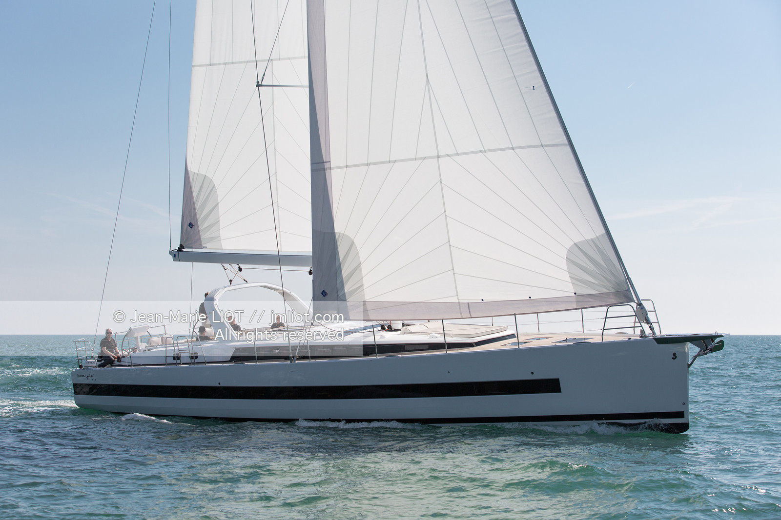 OCEANIS YACHT 62