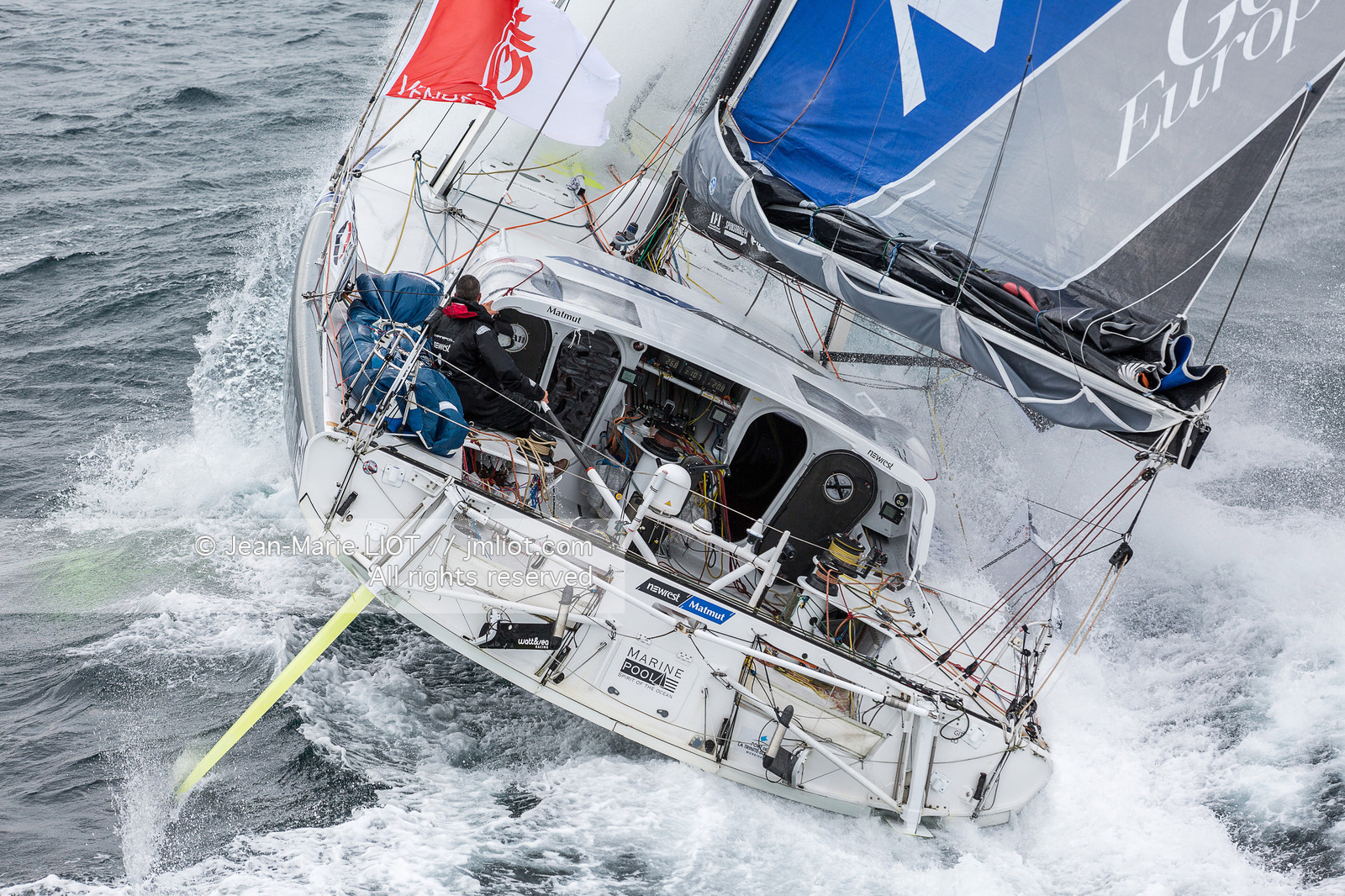 FABRICE AMEDEO - NEWREST-MATMUT - VENDEE GLOBE 2016-2017