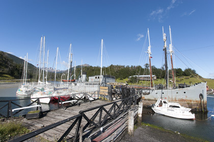 090107VG09_L7A5455