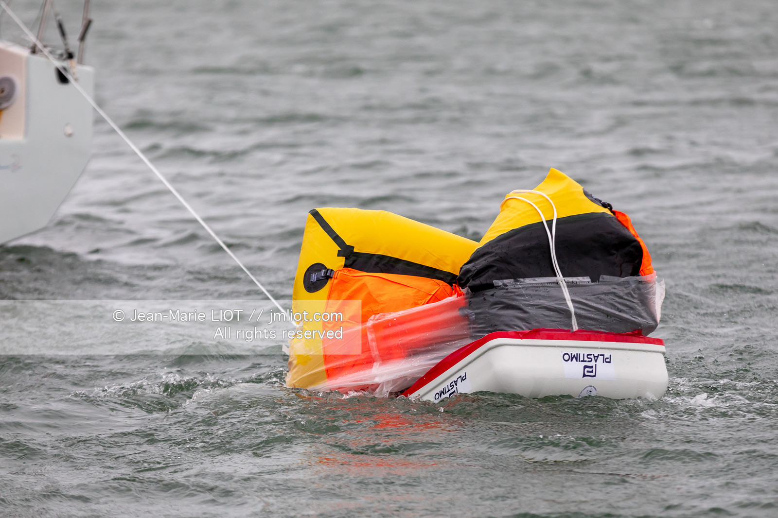 RADEAUX DE SURVIE - COMPARATIF