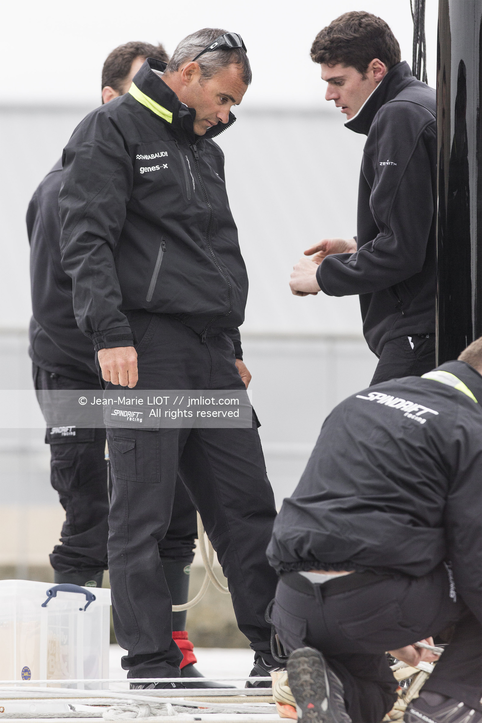 Maxi-Triimaran Spindrift 2 Launching