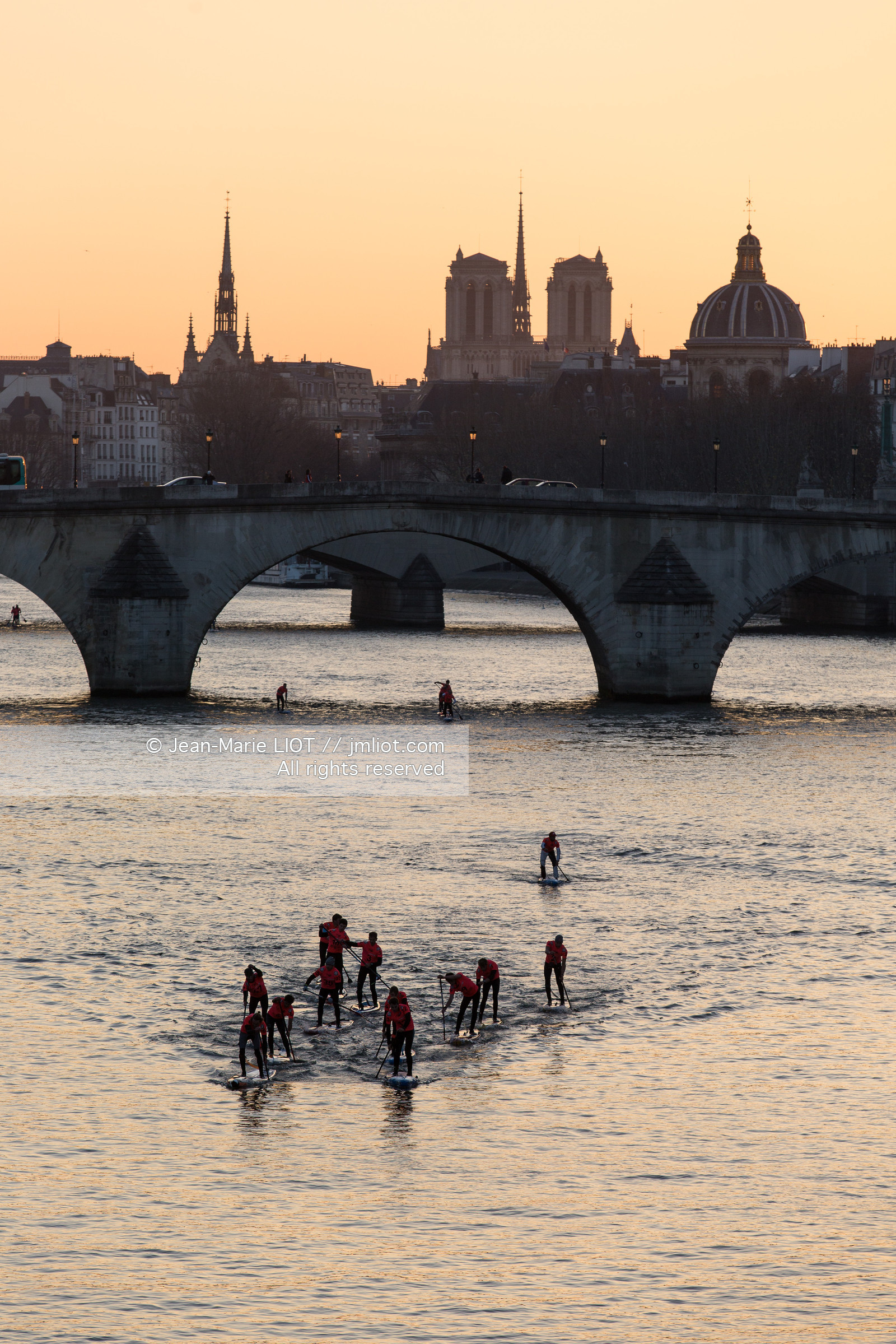 PADDLE - LA SEINE - PARIS