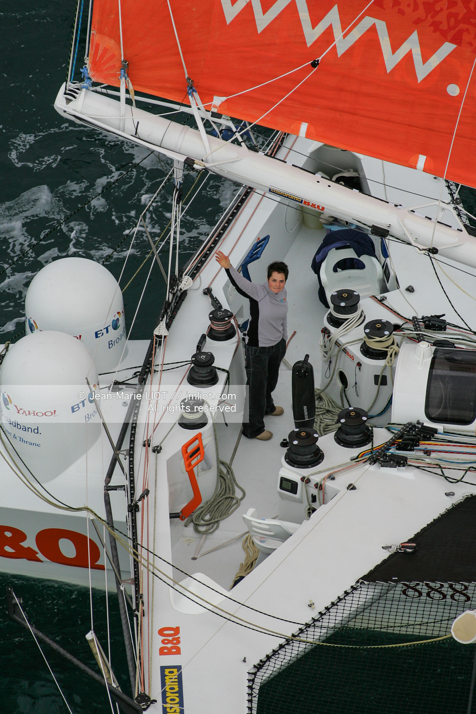 ELLE MACARTHUR - RECORD DU TOUR DU MONDE EN SOLITAIRE