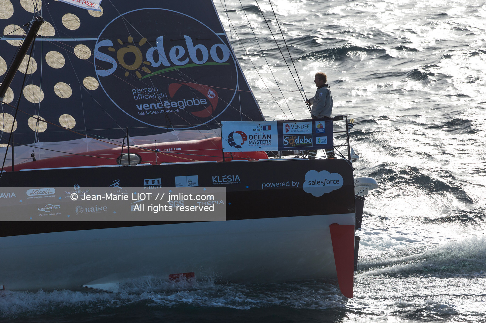 ERIC BELLION - COMME UN SEUL HOMME - VENDEE GLOBE 2016-2017