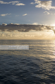 Levé de soleil.Photo © Jean-Marie LIOT