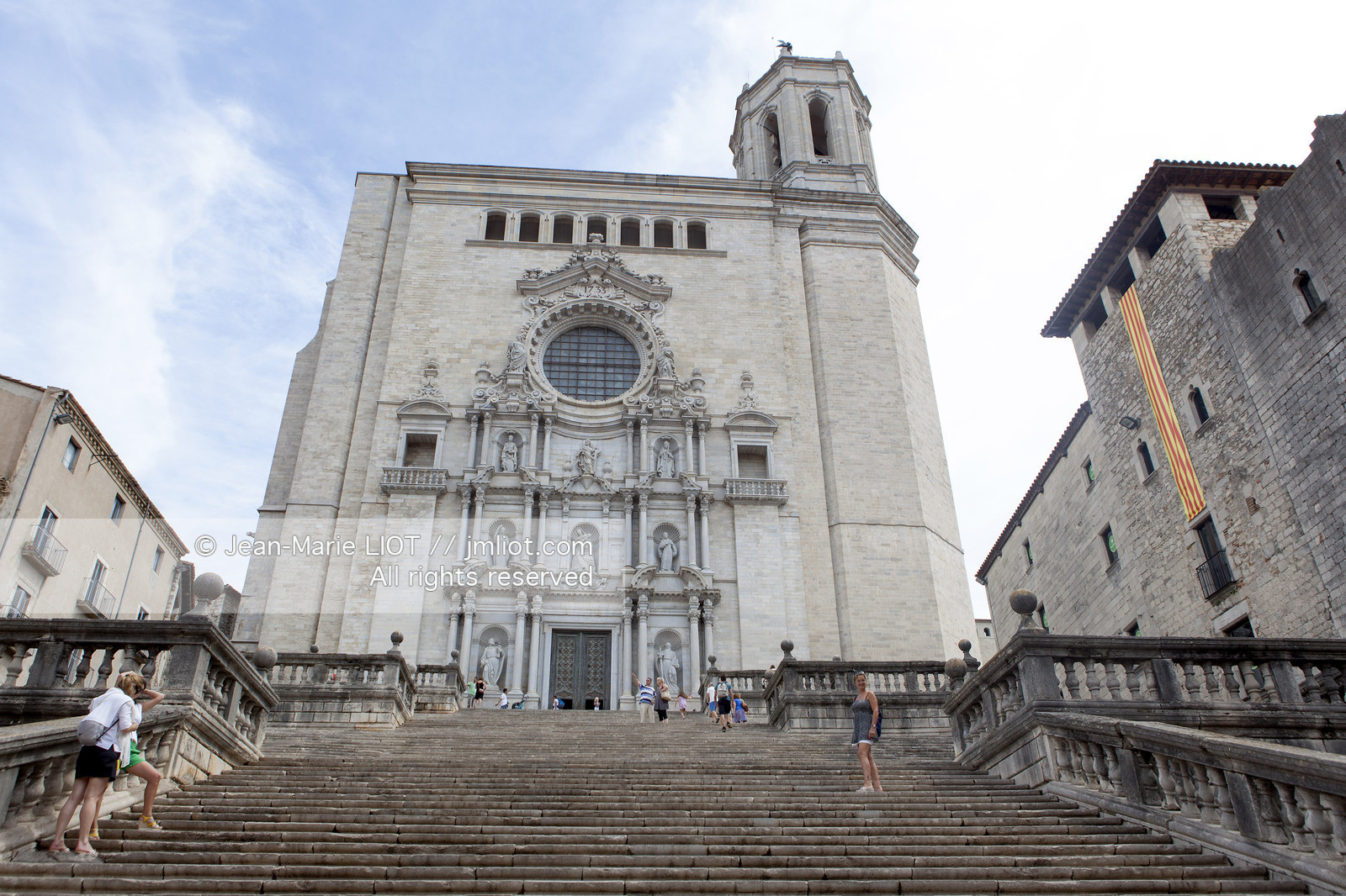 Le village de Begur et ses plages constituent l'un des lieux les plus touristique de la Costa Brava..La cote de begur bénéficie d'un littoral d'une grande beauté composé de falaises, de criques d'eau cristallines, de pinedes.....Photo © Jean-Marie Liot.
