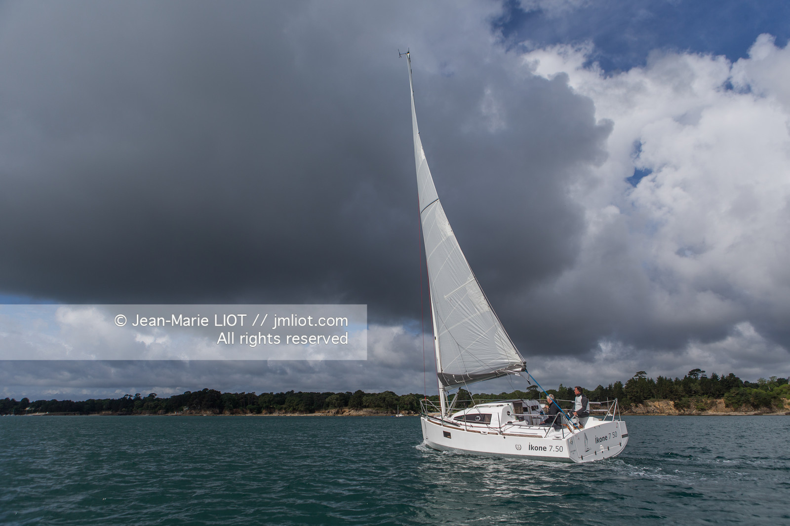 IKONE 750 - YACHT MAGAZINE ALLEMAGNE