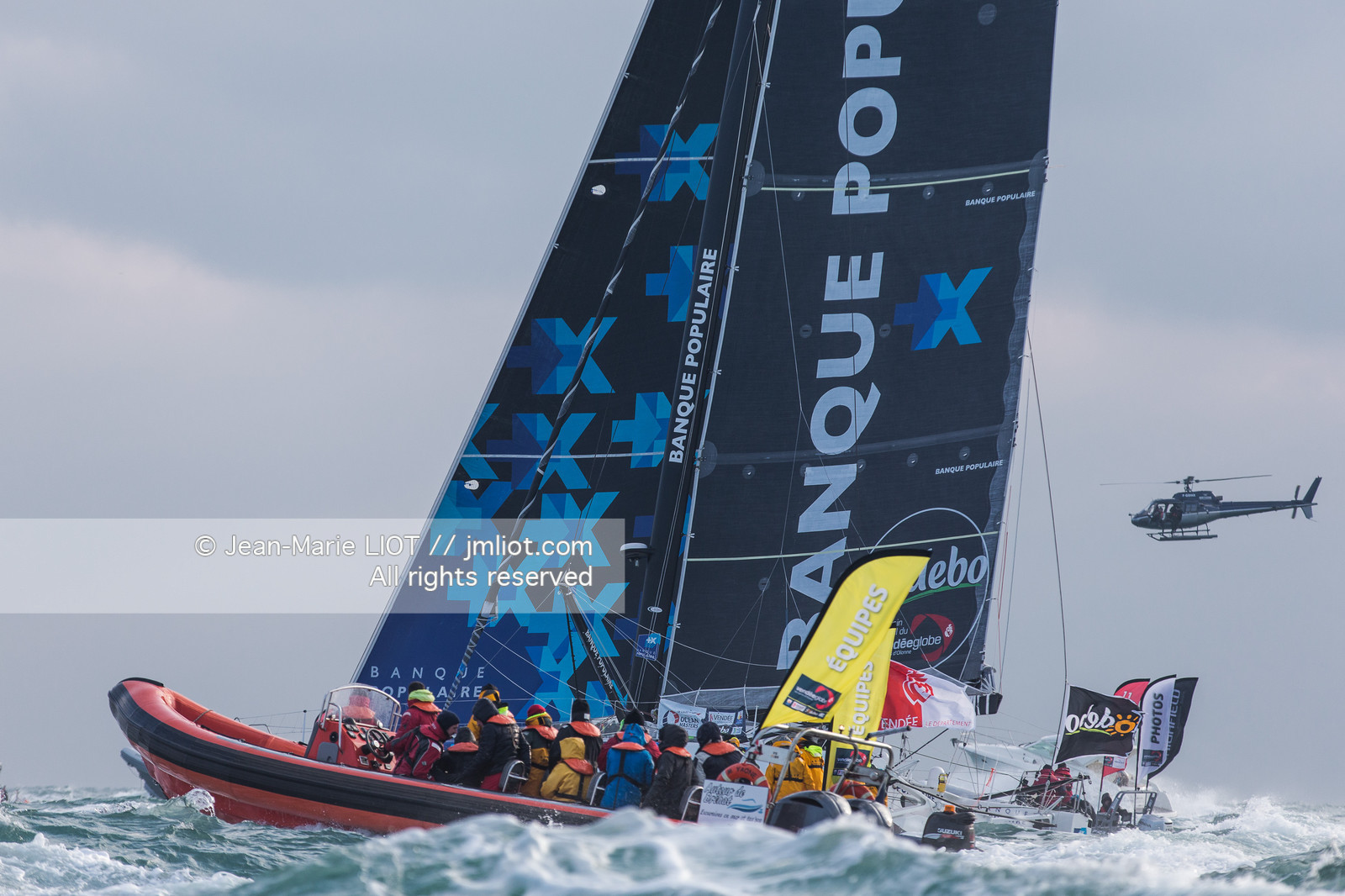 Les Sables d'Olonne, le 19 janvier 2017 arrivée d'Armel Le Cléac'h (FR) skipper de l'imoca Banque Populaire arrive 1er du Vendee globe 2016-2017. Photo © Jean-Marie Liot   DPPI