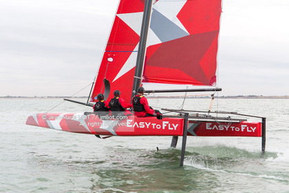 EASY TO FLY - EYOTY 2016