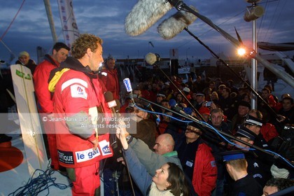 VENDEE GLOBE 2001- ROLAND JOURDAIN ARRIVAL